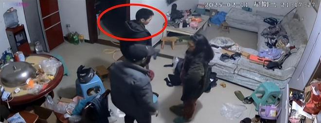 亲暴打后续已回学校并拉黑父亲以后靠自己pg电子模拟器试玩窒息！女孩正月被父(图5)