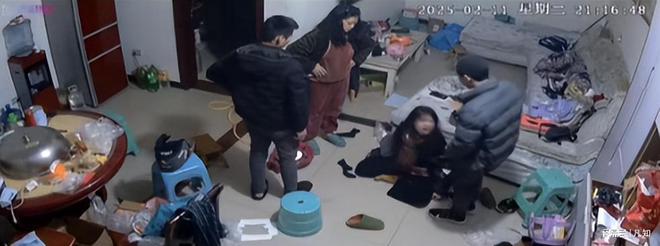 亲暴打后续已回学校并拉黑父亲以后靠自己pg电子模拟器试玩窒息！女孩正月被父(图9)