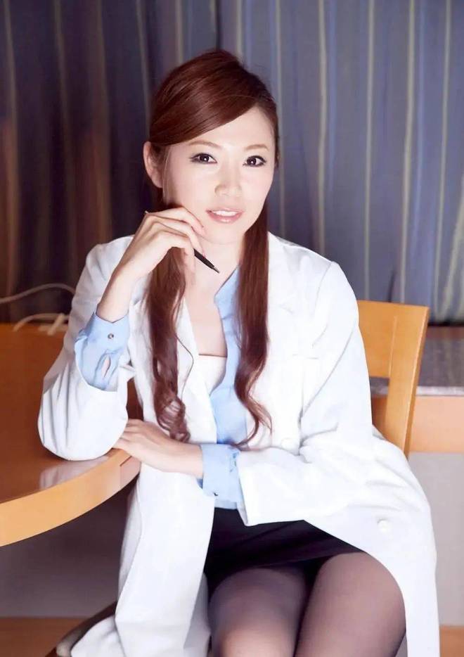 女神！超模身材明星脸一眼心动pg电子中文模拟器80后顶流(图4)